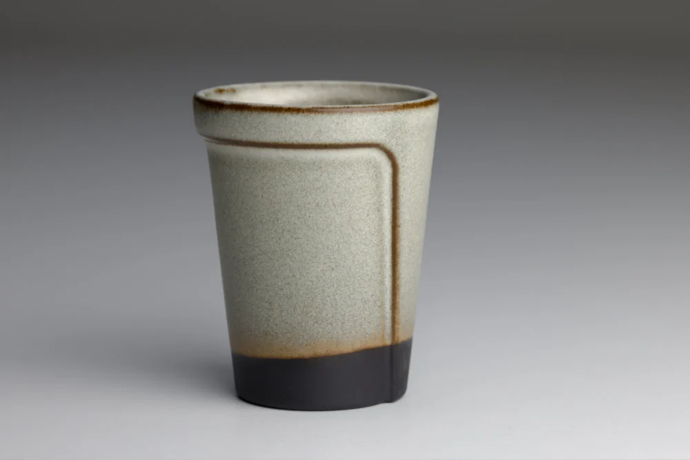 Rustieke keramiek beker met gradient tinten